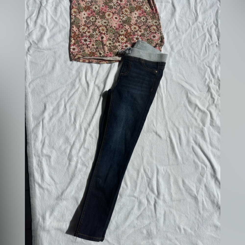 Dark Wash Jeggings | Big Girls 7/8 | Adjustable Waistband - Picture 4 of 4